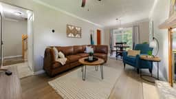 Miller Brite + 3 Queen beds/1.5 bth + Large Deck + Fenced Yard - Image 4