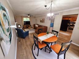 Miller Brite + 3 Queen beds/1.5 bth + Large Deck + Fenced Yard - Image 5