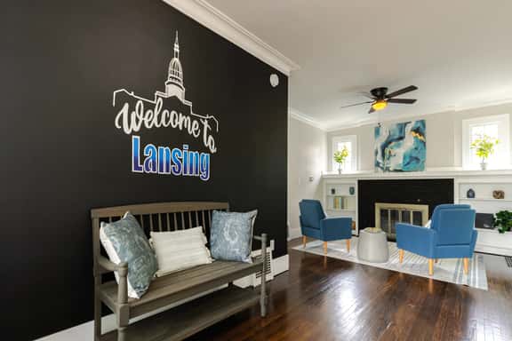 Game House + 3 bd/2 bth + Family Friendly | Central Lansing - Image 1