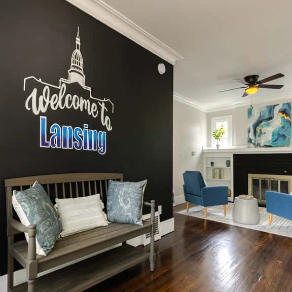 Game House + 3 bd/2 bth + Family Friendly | Central Lansing - Image 1