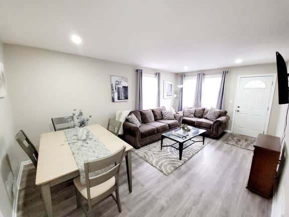 Cute, Cozy, and Completely Renovated - Image 4