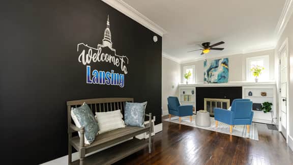 Game House + 3 bd/2 bth + Family Friendly | Central Lansing - Image 2