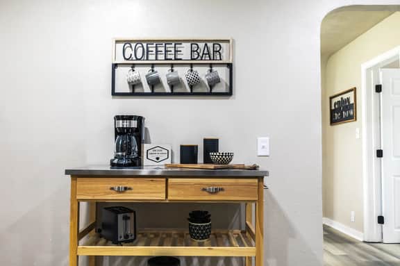 Modern Boho Bliss + Family + 3 bd/2 bth + Near MSU - Image 5